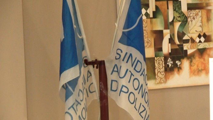 agente aggredito durante operazione antidroga solidarieta del sap