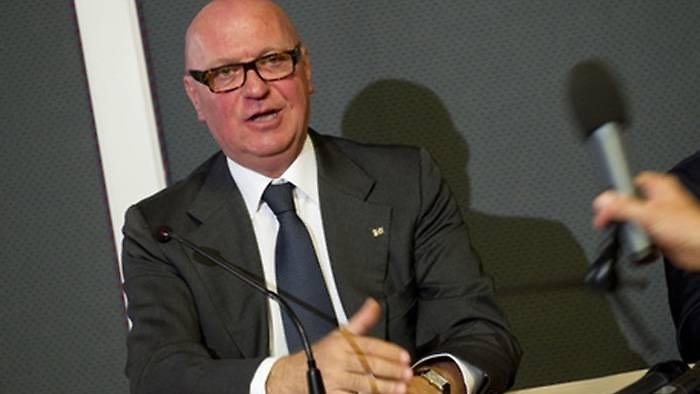 laboccetta serve destra di spessore non belle statuine