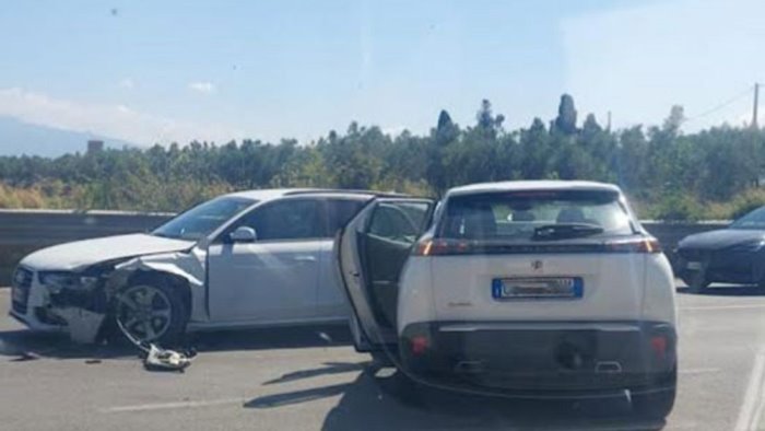eboli incidente tra due auto in ospedale i due conducenti