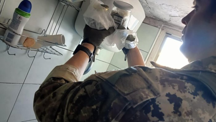 droga nascosta nel wc a casola arrestato 30enne