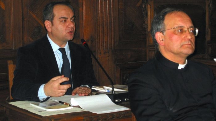 addio don pompilio guida riferimento e ponte tra la chiesa e il mondo civile