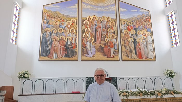 san ciro nella pala d altare donata da don luciano c e anche san carlo acutis